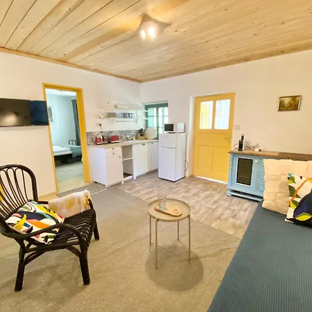 Holiday home Banhiday J70 House *